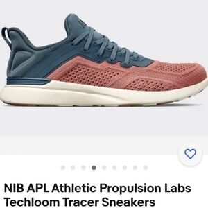 New APL Techloom Tracer Sneakers Blue Pink Size 7